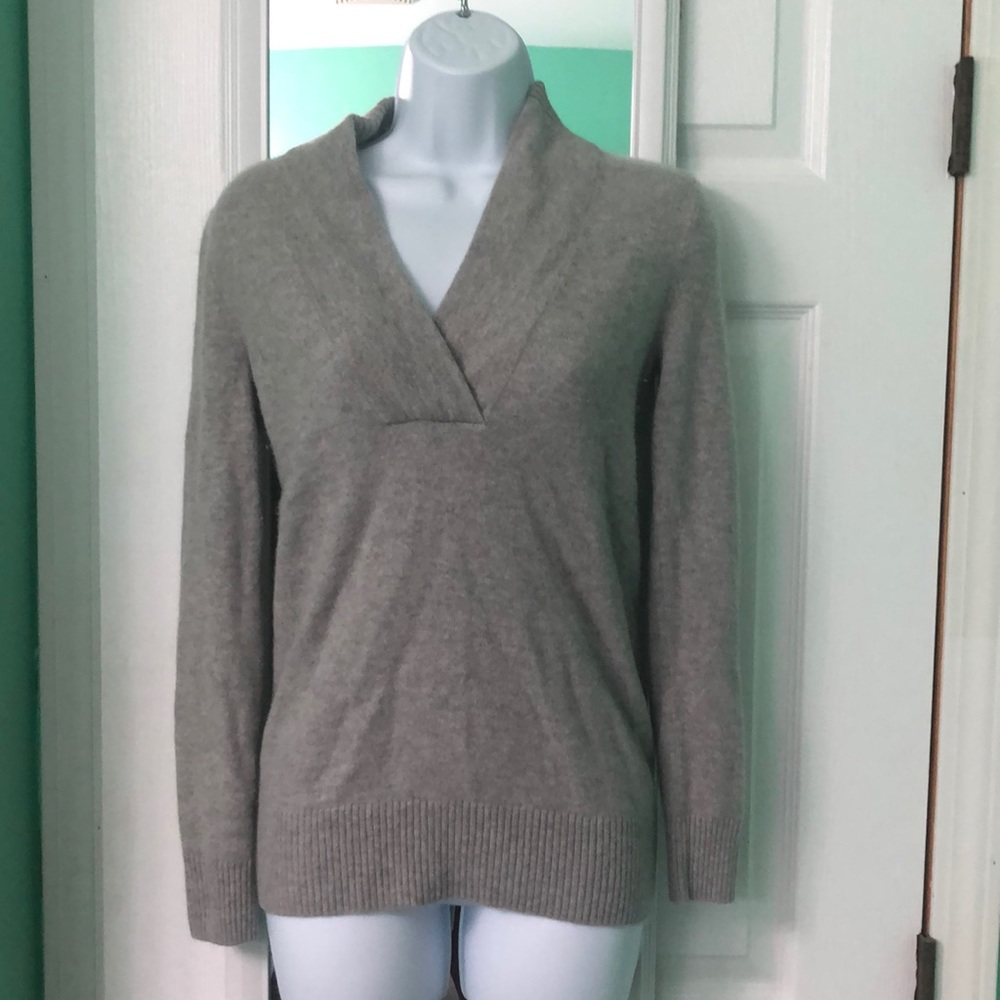 Cashmere sweater☀️ 3 for $20☀️